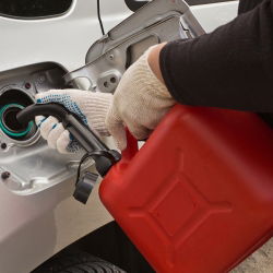 Benzin ve diğer sıvılar için kullanışlı bidon - 20 litre kapasiteli - 