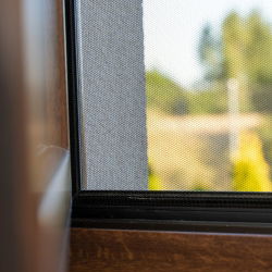 Černá síť proti komárům - ochrana proti hmyzu z okna - 1,3 x 1,5 m - 