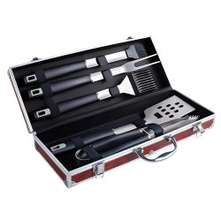 Barbecue grill accessories set - spatula, grate brush, tongs, fork, basting brush - in a functional case
