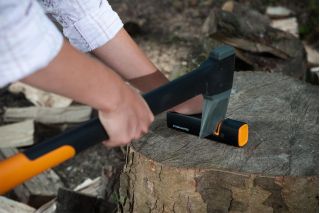 Afilador de hachas y cuchillos XSHARP - FISKARS - 