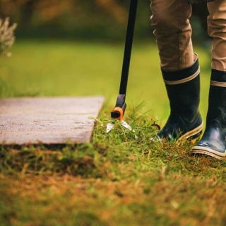 Schwenkbare Grasschere mit langem Griff - GS46 Servo-System - FISKARS - 