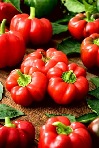 Peperone rosso rotondo a forma di pomodoro &quot;Olenka&quot; - 10 grammi - 
